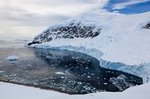 Blick auf dem Gletscher von Nekor Harbour